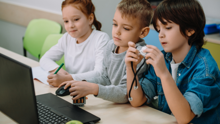Maakplaats: Coderdojo — familie-kids in Gorinchem